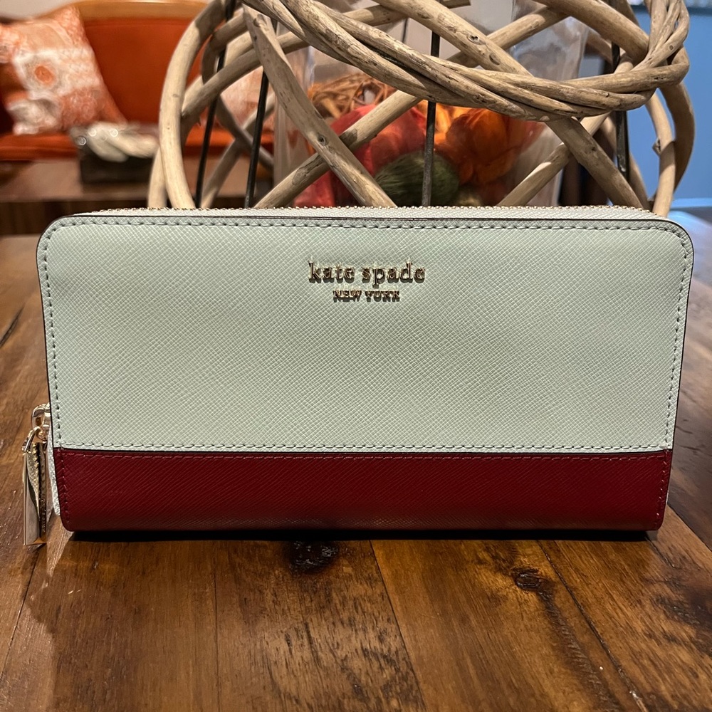 NWT Gorgeous Kate Spade Wallet